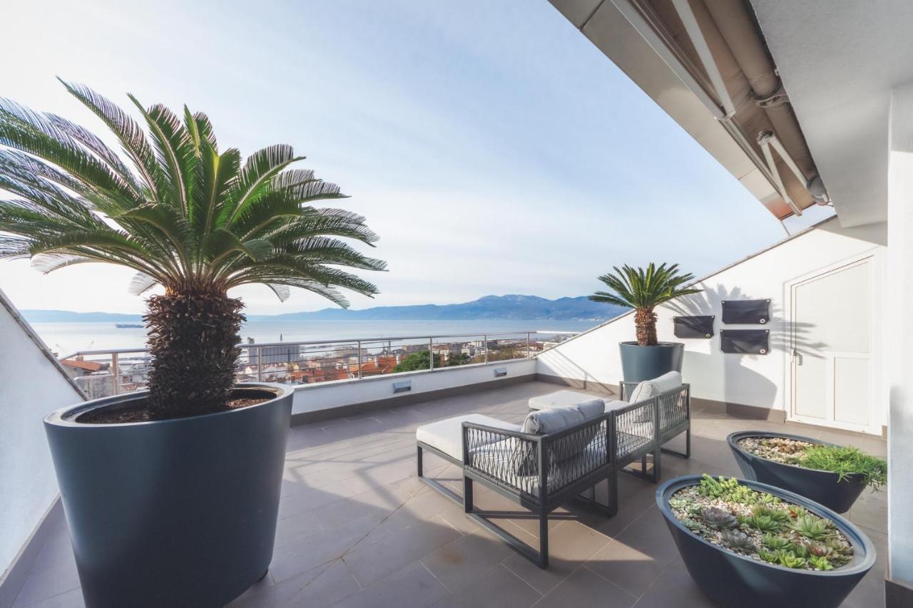 Penthouse Belvedere City View With Private Parking Риека Экстерьер фото