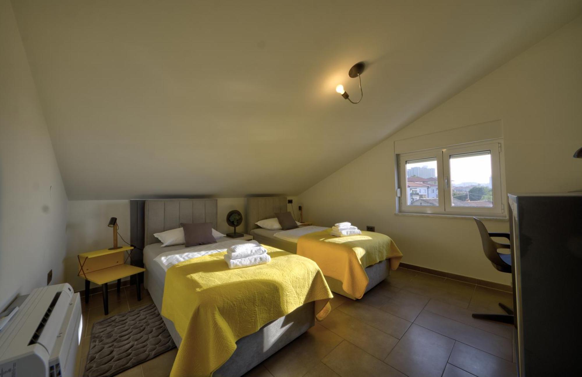 Penthouse Belvedere City View With Private Parking Риека Экстерьер фото